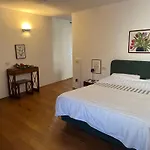 Garibaldi Suite
